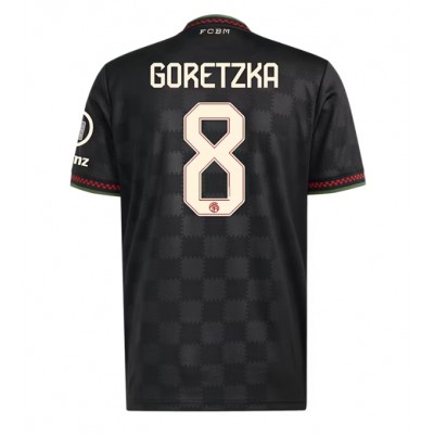 Moški Nogometni dresi Bayern Munich Leon Goretzka #8 Tretji 2025-26 Kratek Rokav Moški Nogometni dresi Bayern Munich Leon Goretzka #8 Tretji 2025-26 Kratek Rokav